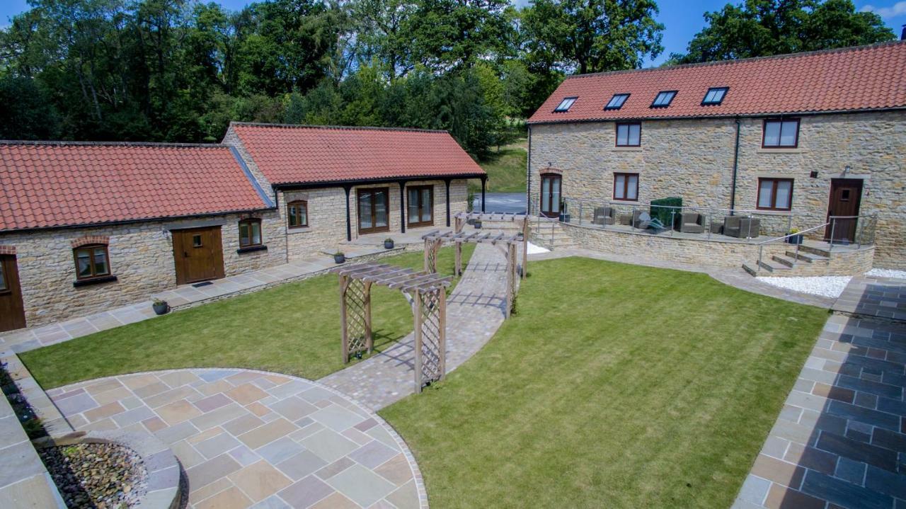 High Oaks Grange - Cottages 皮克林 外观 照片