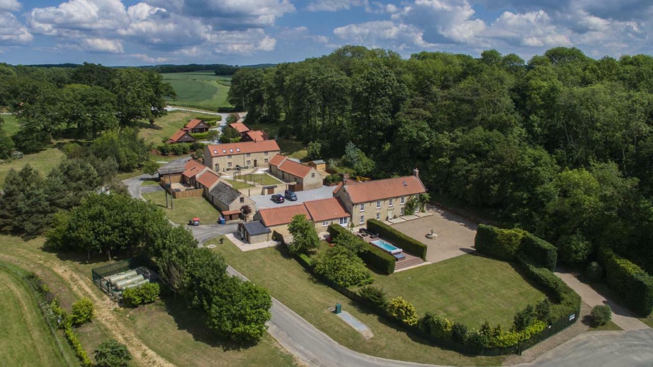 High Oaks Grange - Cottages 皮克林 外观 照片